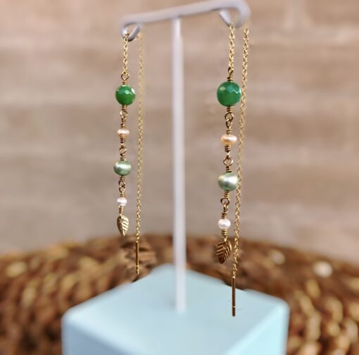 Lange grønne øreringe med agat og perler "Springtime" -foto
