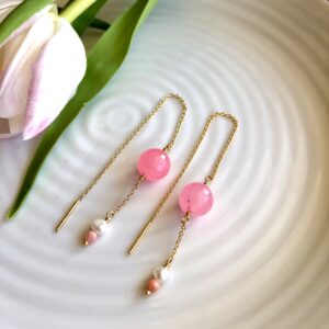 Øreringe med pink agat, koral og ferskvandsperle “Pink drops”
