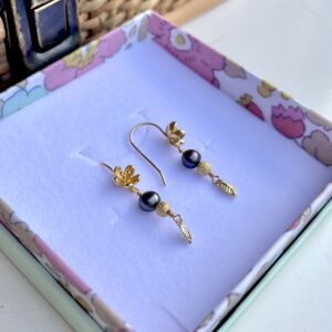 Ørering, Small flower, Black, Sælges enkeltvis