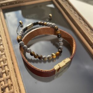 Armbånd med stenperler, Castor