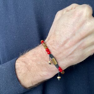 Armbånd med stenperler, Izar