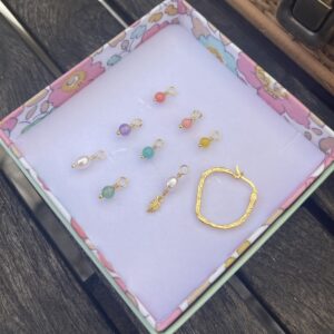 Design din helt egen Dharma hoop ørering i forgyldt sølv