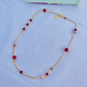 Halskæde, Falling in love, Red