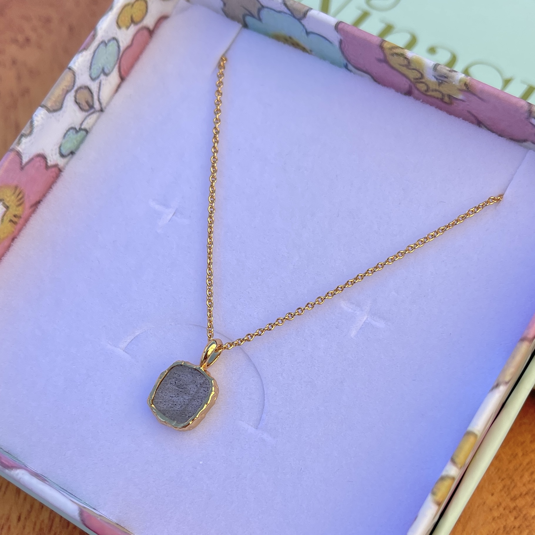 Halskæde, Labradorit