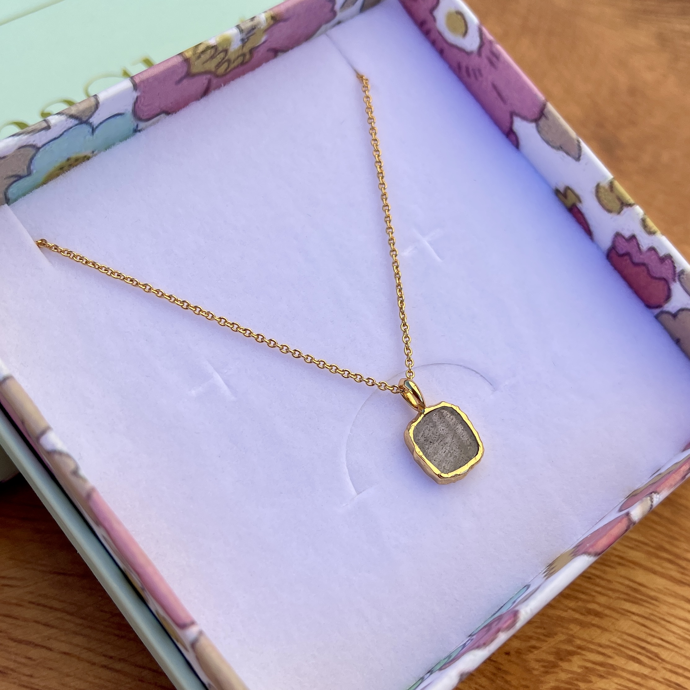 Halskæde, Labradorit