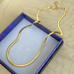 Snake halskæde i tykt 18K forgyldt sterlingsølv og rhodineret sterlingsølv.