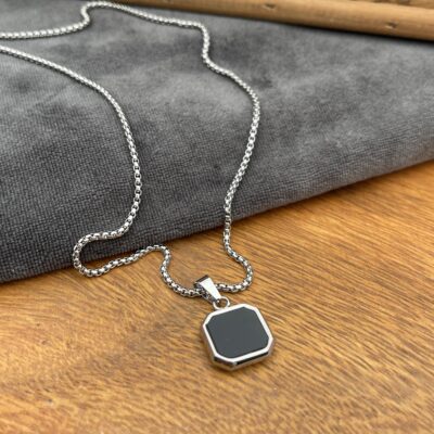 Halskæde - Black, Stålhalskæde med sort onyx-look vedhæng