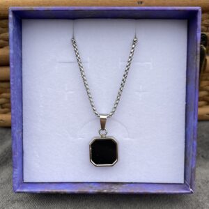 Halskæde - Black, Stålhalskæde med sort onyx-look vedhæng