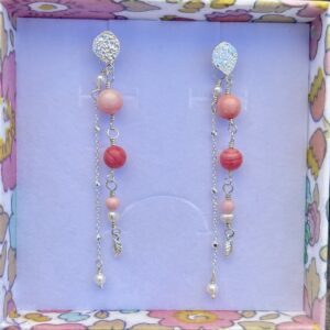 Coral Glow Earring inkl. lås med kæde ✨ The Beginning – anniversary collection